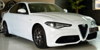 Alfa Romeo Giulia 2,2 JTD veloce BiXenon navi koža PDCx2 gr.sj keyless