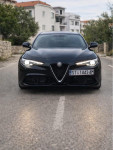 Alfa Romeo Giulia 2,2 JTDm-Autom-Full koža-180ks SUPER OPREMA-Zamjena