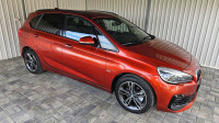 BMW 216d automatik,kamera,line,LED, ambient..