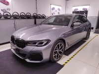 BMW 5 G30 530e xDrive *** M paket *** Hybrid ***