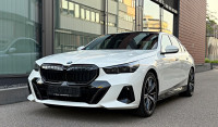 BMW 520d - M SPORT PRO, PANORAMA, AMBIENT, 20", ICONIC GLOW