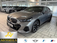 BMW 540d xDrive M SPORT B&W PANO HUD 360 kam.klimat.sjed.kožna
