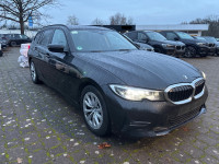 BMW serija 3 Touring 318d Advantage *LED*VIRTUAL*AUTOMATIK*SERVISNA