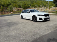 BMW serija 3 Touring 318d M- Sport, Panorama, hedap, Adaptivni ovjes