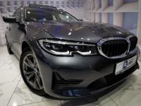 BMW serija 3 Touring: 320d xDrive SPORTLINE-RADAR-LED-VIRTUAL-NAV-PANO