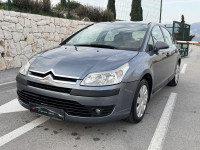 Citroën C4 1.4i ### 1000e ###