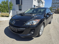 Mazda 3 1,6 DITD LIMUZINA, crna met. Izvanredno stanje