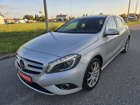Mercedes-Benz A-180 CDI-2014gd.md-NAVIGACIJA-xenon,koža,alu17",KARTICE