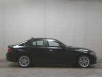 BMW 330i A automatik Advantage • LED