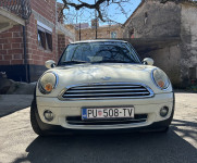 MINI Cooper 1.6*PRILIKA