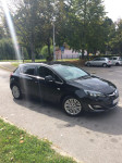 Opel Astra J 1,6 CDTI (Exclusive oprema) - besprijekorna + zimske gume