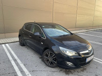 Opel Astra 1,6 OPC Line oprema, reg. 08/2026