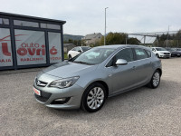 Opel Astra 1.7 CDTI - BI-XENON - NAVIGACIJA - VIŠE KOMADA