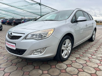 Opel Astra 1,7 CDTI karavan 2011.,SERVISNA, KUKA, PARK SENZ.,*4200 €*