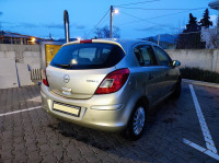 Opel Corsa 1,2 16V - Godinu dana registrirana