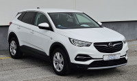 Opel Grandland 1,2 Turbo LED  NAVI  VELIKI SERVIS  NOVE GUME