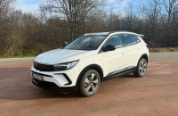 Opel Grandland Ultimate,1,5 D automatik, garancija, reg.1 god.