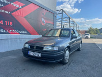 Opel Vectra 1,6 i***SERVO-KOŽA-ŠIBER***