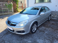 OPEL VECTRA 1.8 1. VLASNIK RAČUN DVOJNA KLIMA XENON ALU REG 09/2027