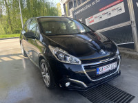 Peugeot 208 1,2 PureTech • 34000 km • TOUCHSCREEN RADIO • PARK SENZORI