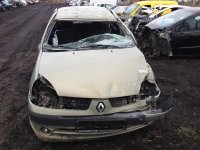 Renault Clio 1.5 dCi karamobiran oštećen za dijelove