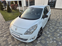 Renault Grand Scenic 2,0 dCi **BOSE**AUTOMATIK**7 SJEDALA**REG 1 GOD**