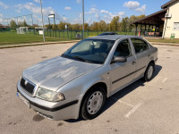 Škoda Octavia 1,6 GLX BENZIN PLIN AUTO SOLIDAN SAMO 1000 EURA