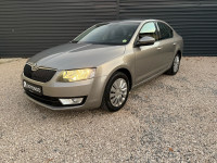Škoda Octavia 1,6 TDI, NAVIGACIJA, AUTOMATSKA KLIMA