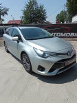 Toyota Avensis Wagon 2,0 D-4D Sol    inf. 0912806377