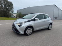 Toyota Aygo 1,0 x-play *40 g.uvozimo osobna i teretna vozila