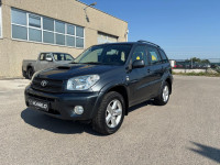TOYOTA RAV4 2,0 D 4WD