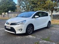 Toyota Verso 2,0 D-4D-7 SJEDALA-PANORAMA-XENON-NAVI-GR.SJED.-REG 08/27