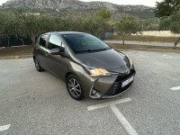 Toyota Yaris 1,5 automatik hibrid TVORNICKO JAMSTVO REG DO 11/26