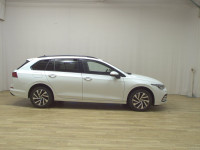Volkswagen Golf-8 Variant 2.0 TDI automatik Life • ACC • LED