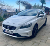 Volvo V40 D4
