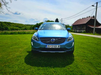 Volvo XC60 FWD D4 geartronic momemtum