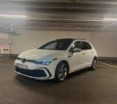 VW Golf 8 2,0 TDI DSG R-line