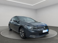 VW Golf 8 2,0 TDI Move - DSG, ACC, NAVI, LED