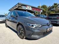 VW Golf 8 2,0 TSI DSG 2024 190kS Style MATRIX Alcantar ACC R17 Servisn