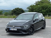 VW Golf 8R Performance, Akrapovič, PANO, H&K