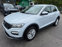VW T-Roc 1.5 TSI,AUTOMATIK,JAMSTVO,RADAR,ACC,NAVI,APP CONNECT,U PDV-U!