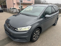 VW Touran 2,0 TDI DSG-7sjedala