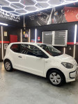 VW Up! 1,0 REGISTRIRAN DO 6/2027