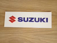 SUZUKI - NOVA ORIGINALNA SAMOLJEPLJIVA NALJEPNICA 15cm x 5cm