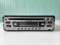 Pioneer DEH-1700R autoradio-CD player, euro scart kabel, okvir i lim