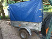 Auto prikolica sa arnjevima i ceradom