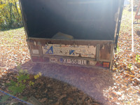 Auto prikolica sa dvije osovine cerada