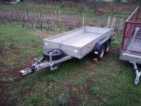 Auto prikolica Dvoosovinka HUMBAUR s kočnicom