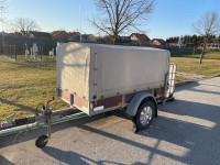 Prikolicas naletnom kočnicom. Full oprema reg 3g. + inox nosač.