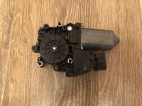 A4 B5 8D motor za podizač prozora prednji desni AUDI desni prednji 8D0